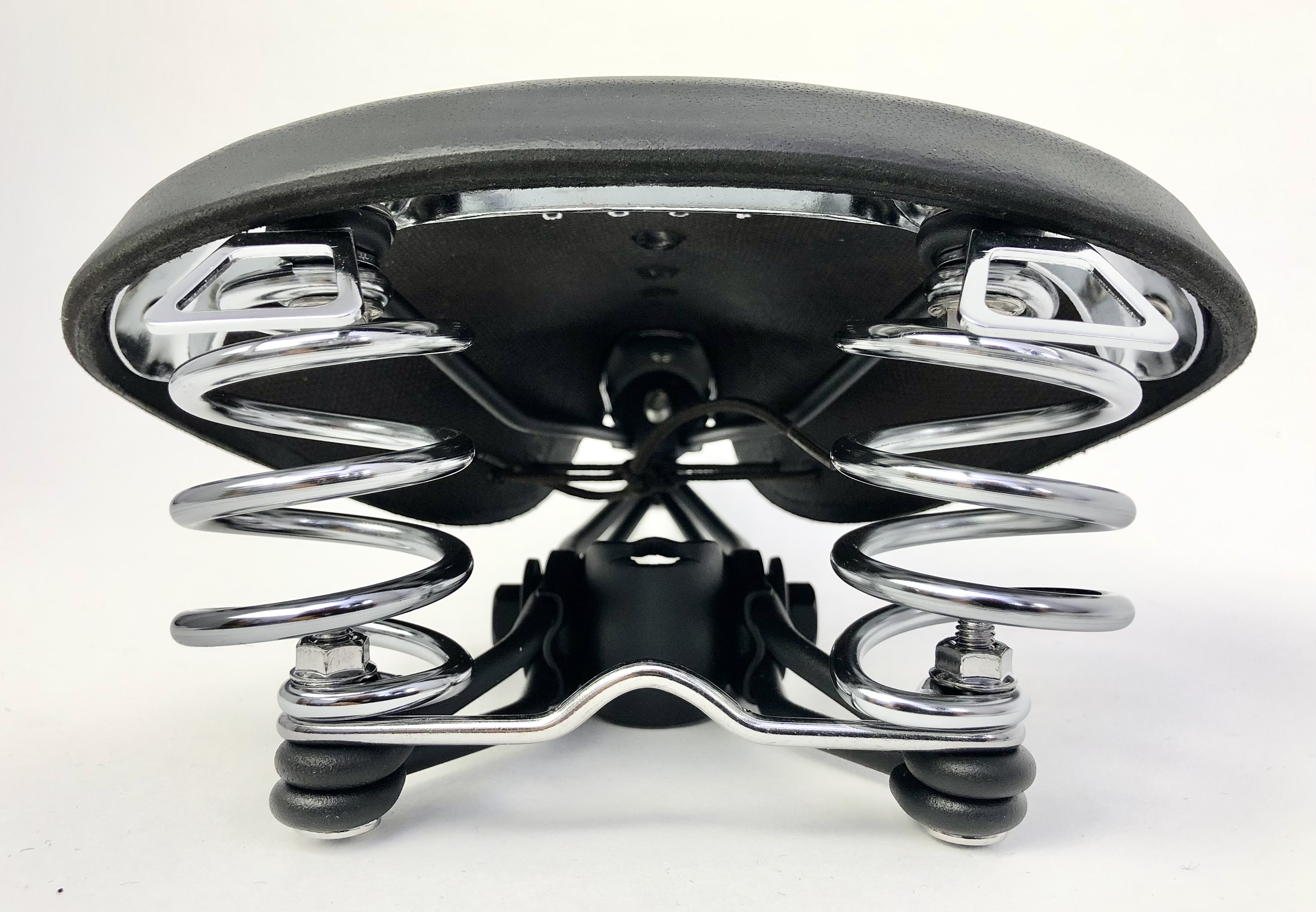 city_trekk_leather_saddle_bicycle_bike_gyes_pg_1