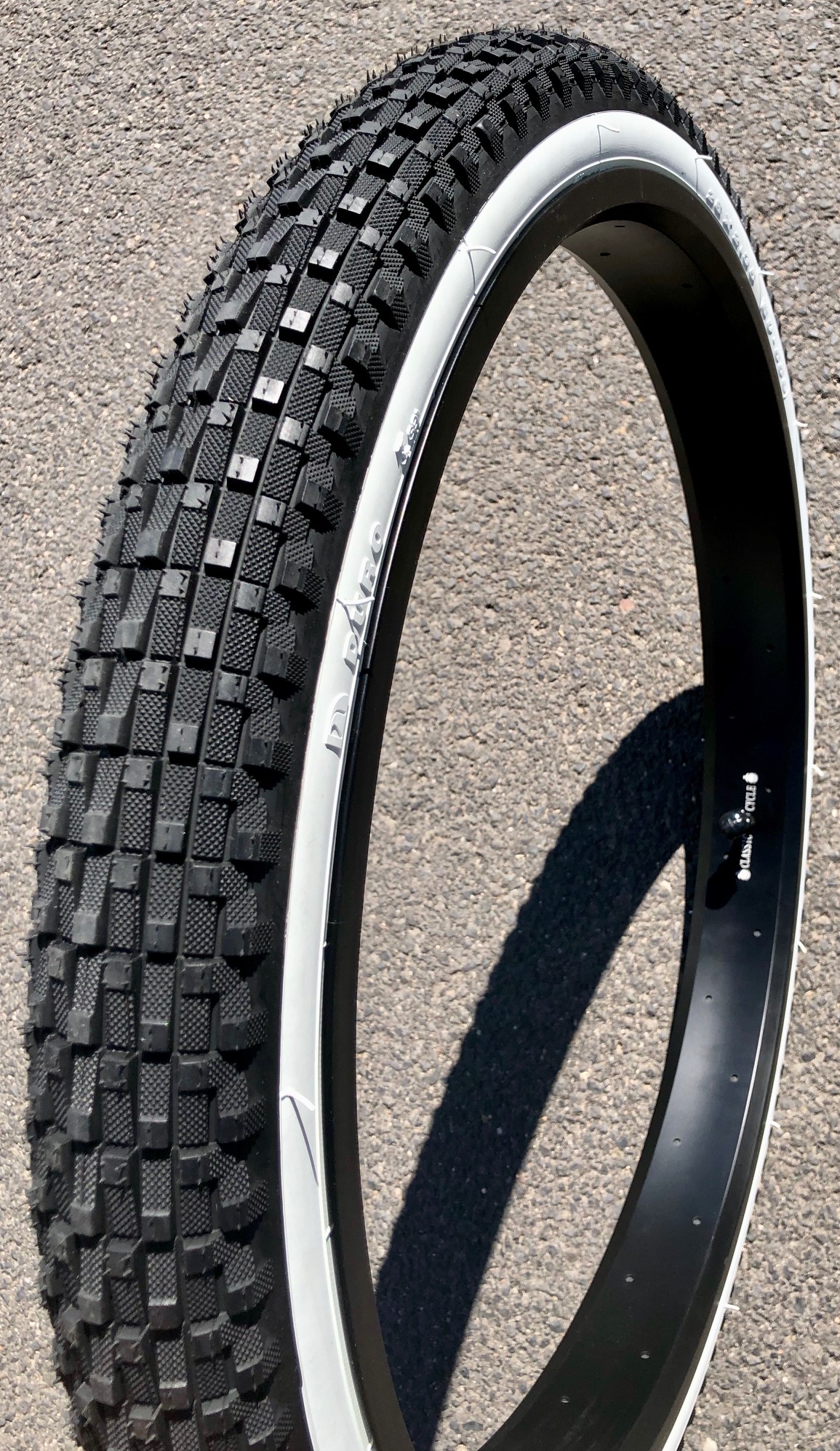 Berm-Master-26x2-35-weisswand-Cruiser-Reifen