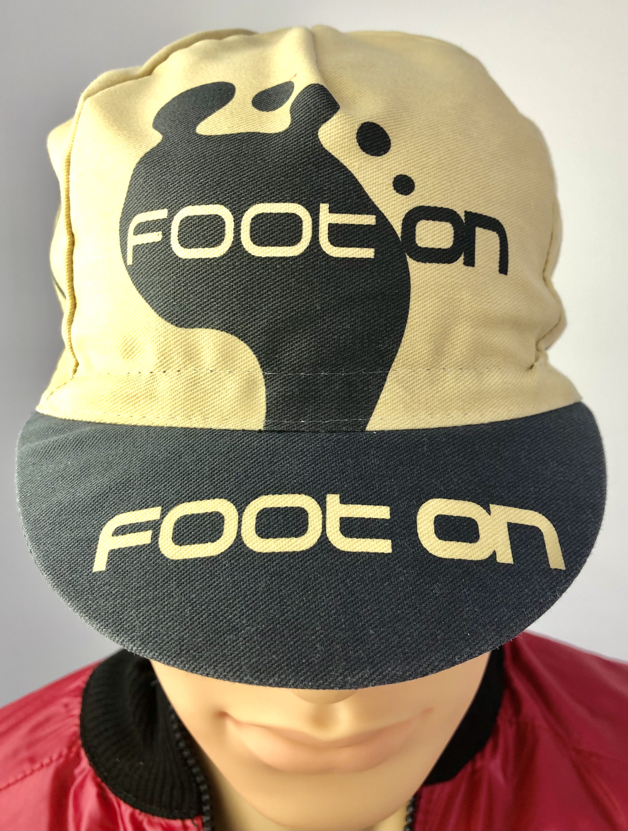 Rennradkappe_Historical_team_cap_retro_cycling_cap_radmutze_Rennkappe_Cycling_-Radlercap_La-Casquette_fahrradkultur_Foot-on