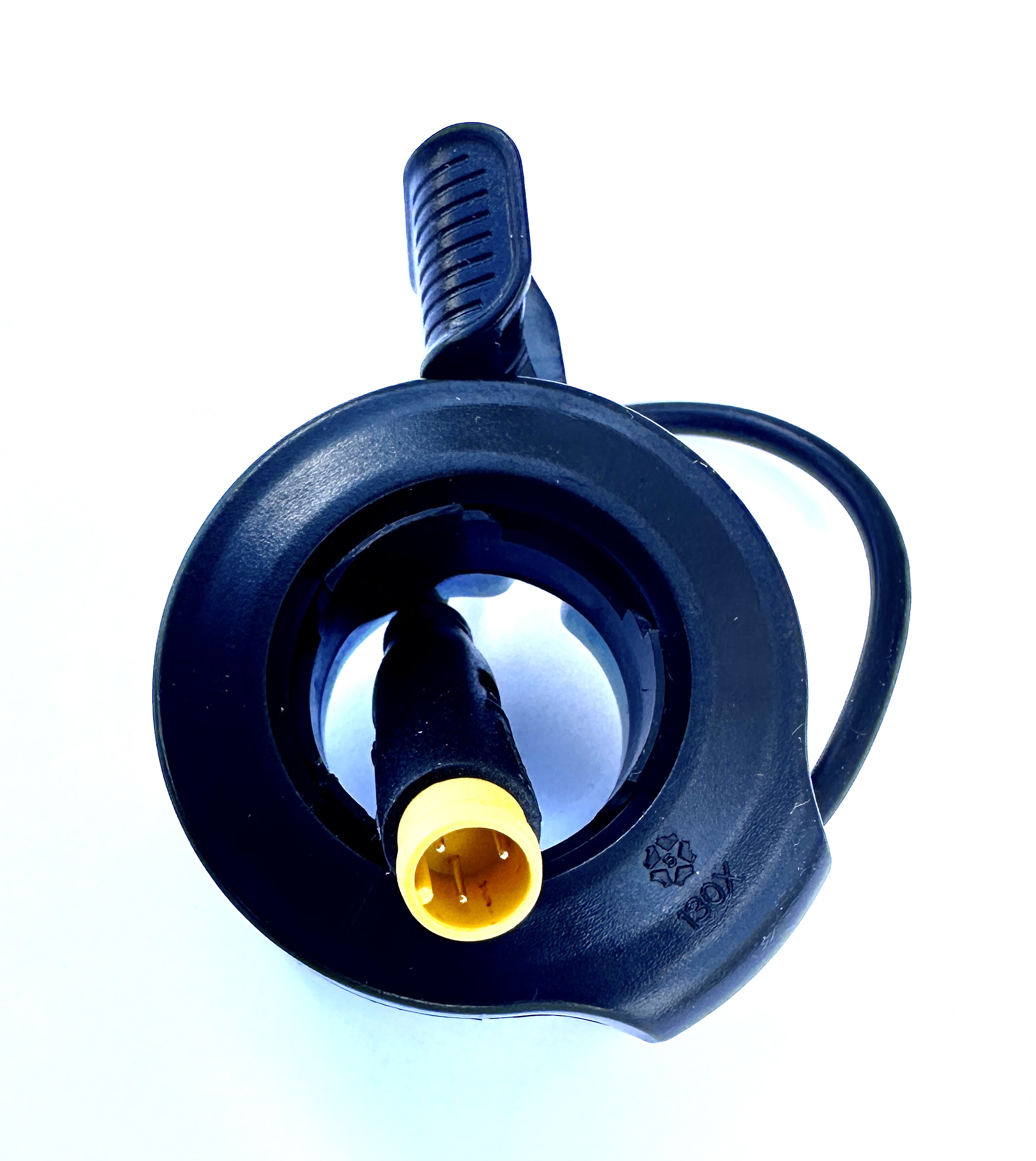 UD_thumb_throttle_daumengas_male_ebike_1