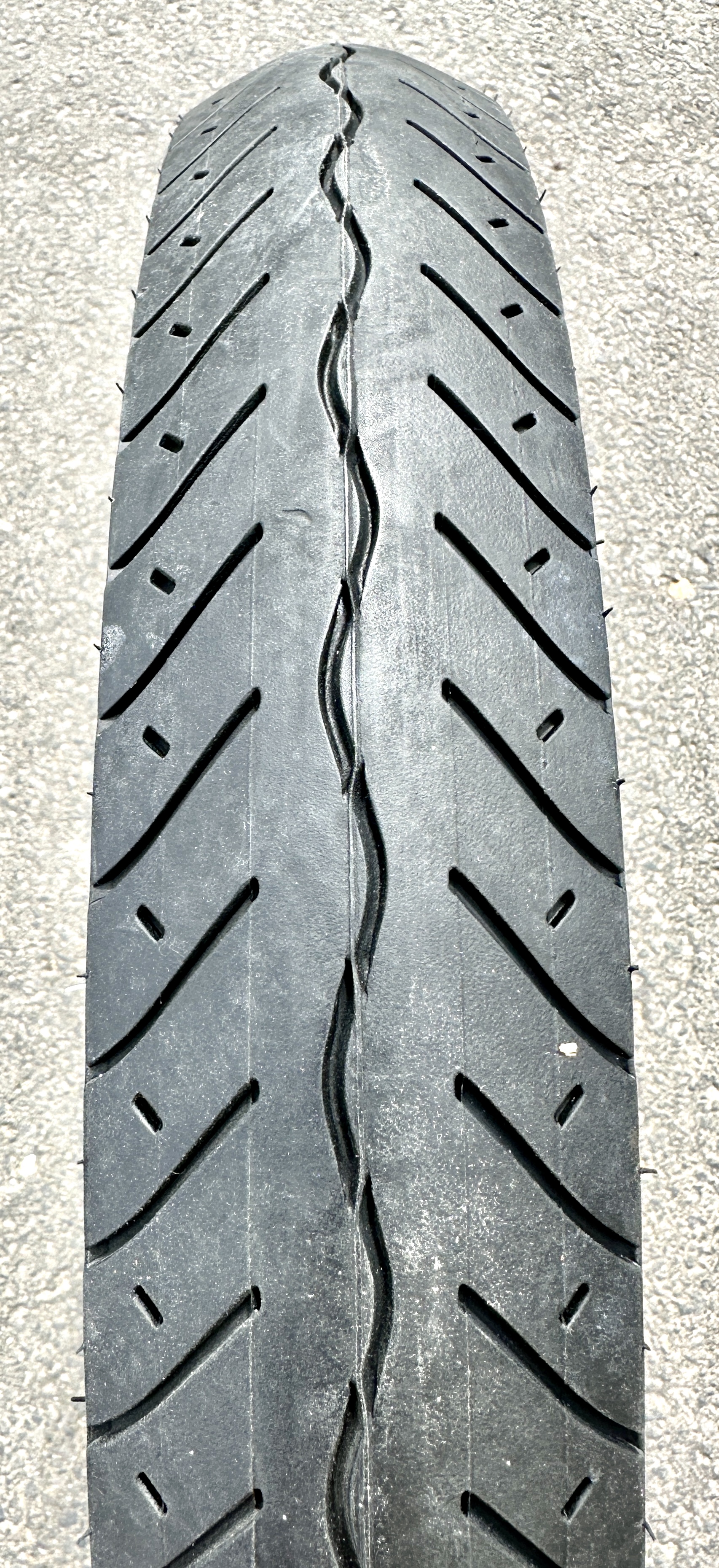 street_Hog_20x3_20_x_3-0_tire_tyre_whitewall_203_2