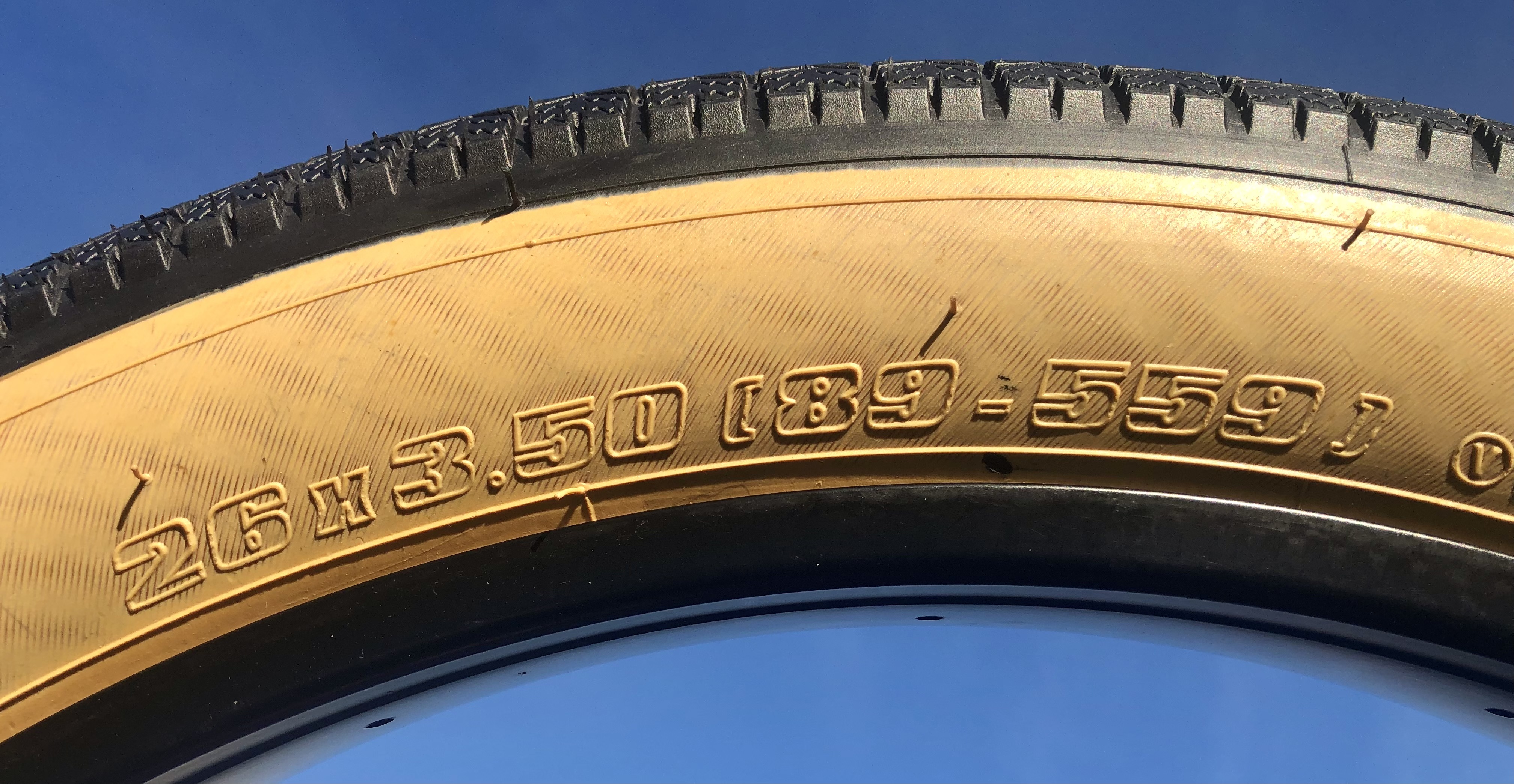 Tire Cruiser / Fat Bike Vee Rubber Chicane skinwall 26 x 3.5  89-559