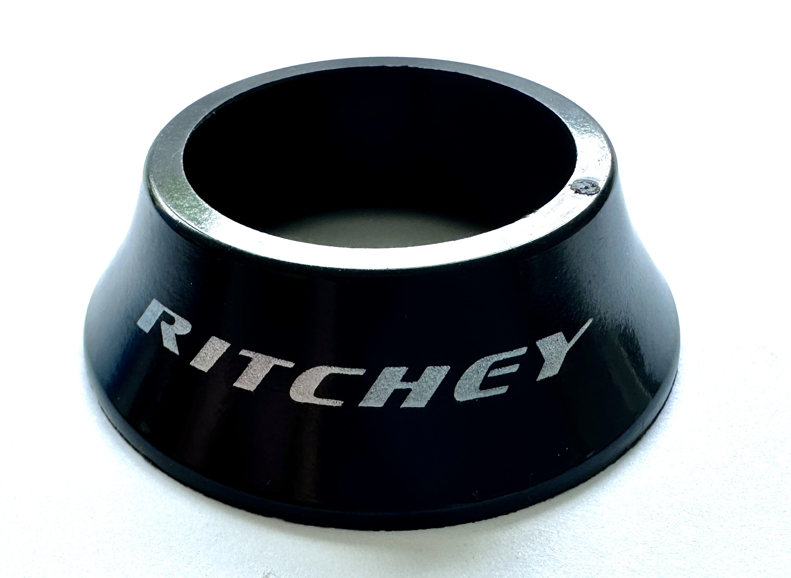 Conical spacer from Ritchey for semi-integrated headsets glossy
