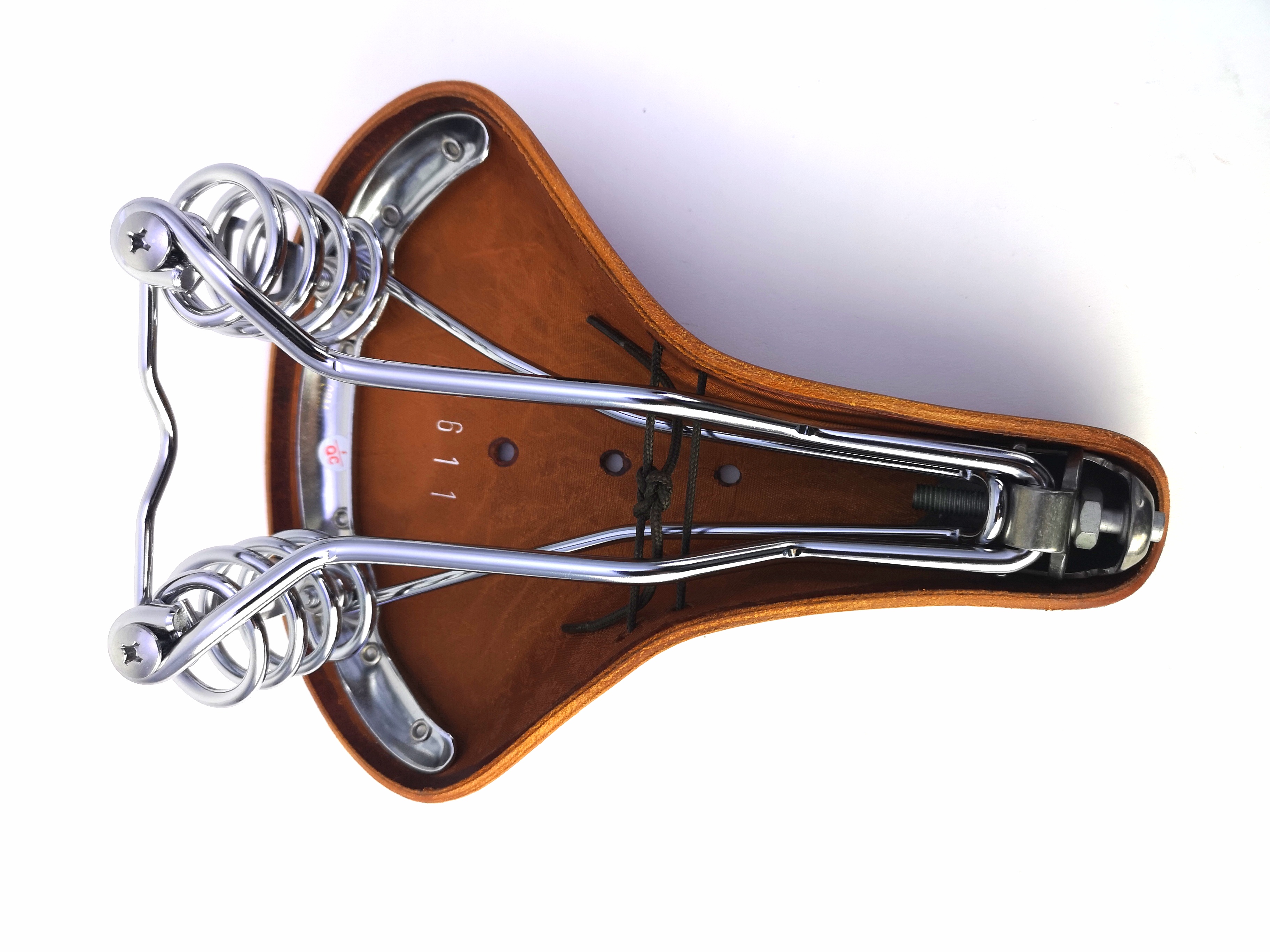 Saddle_bicyle_honey_leather_cOgVnipGEvN6Uo