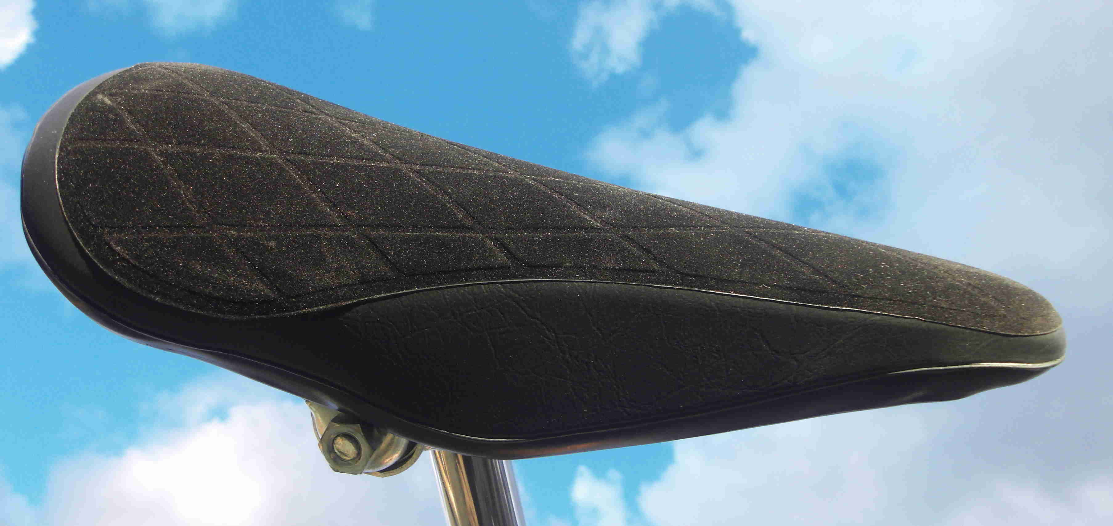 Selle velo Course Ancien Perache / Bike Saddle Vintage Bike Selle velo Course Ancien Perache / Bike Saddle Vintage Bike