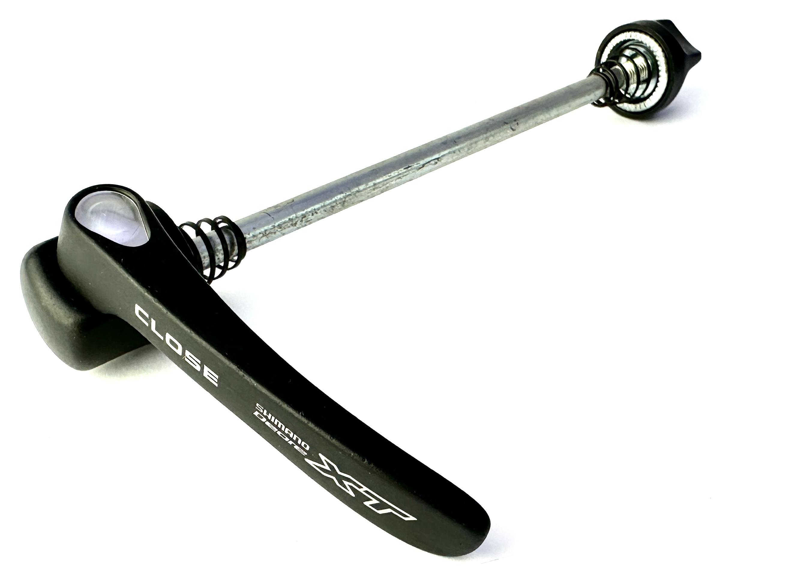 Quick release axle Shimano XT for the front wheel black