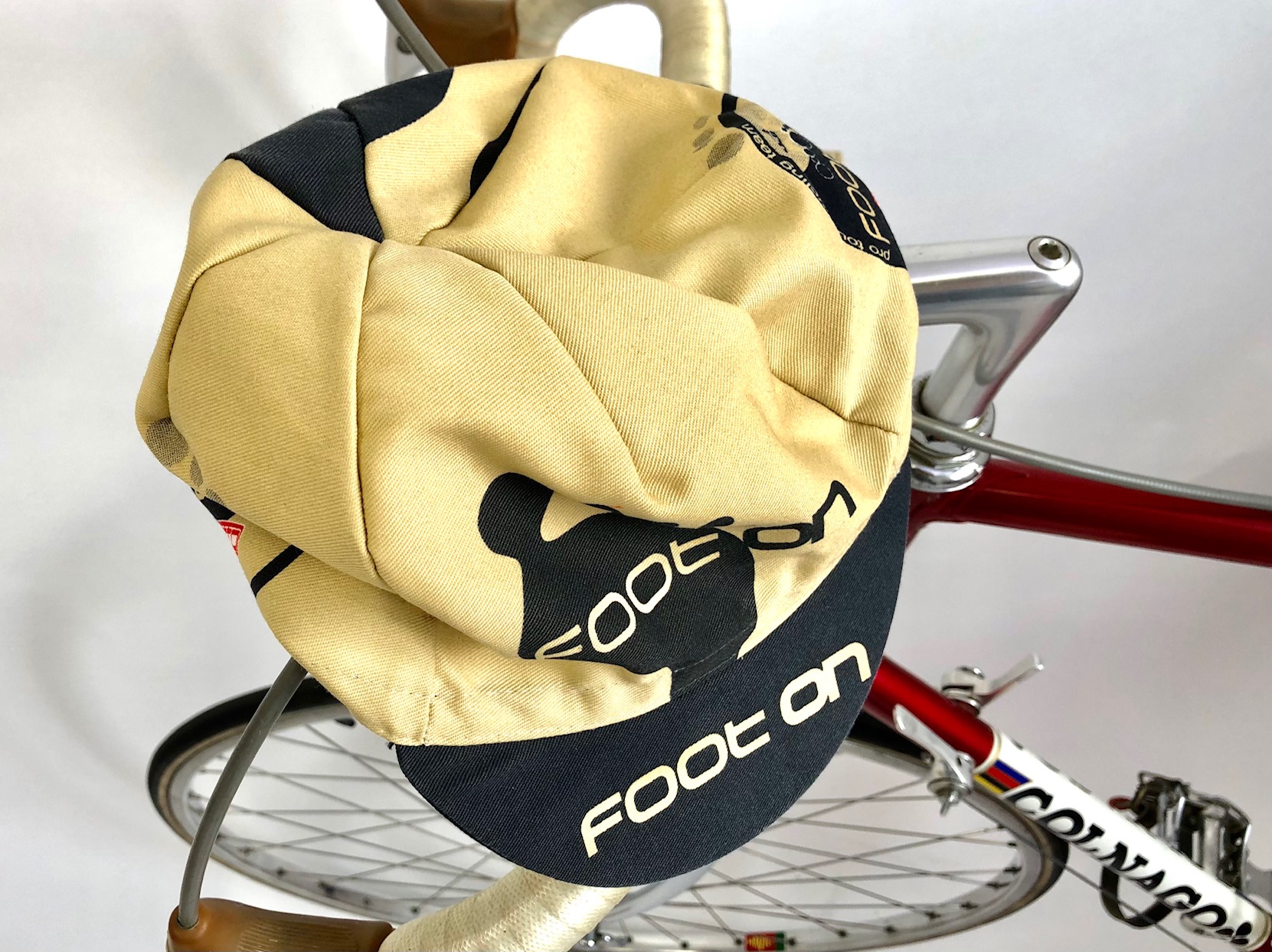 Rennradkappe_Historical_team_cap_retro_cycling_cap_radmutze_Rennkappe_Cycling_-Radlercap_La-Casquette_fahrradkultur_Foot-on_4