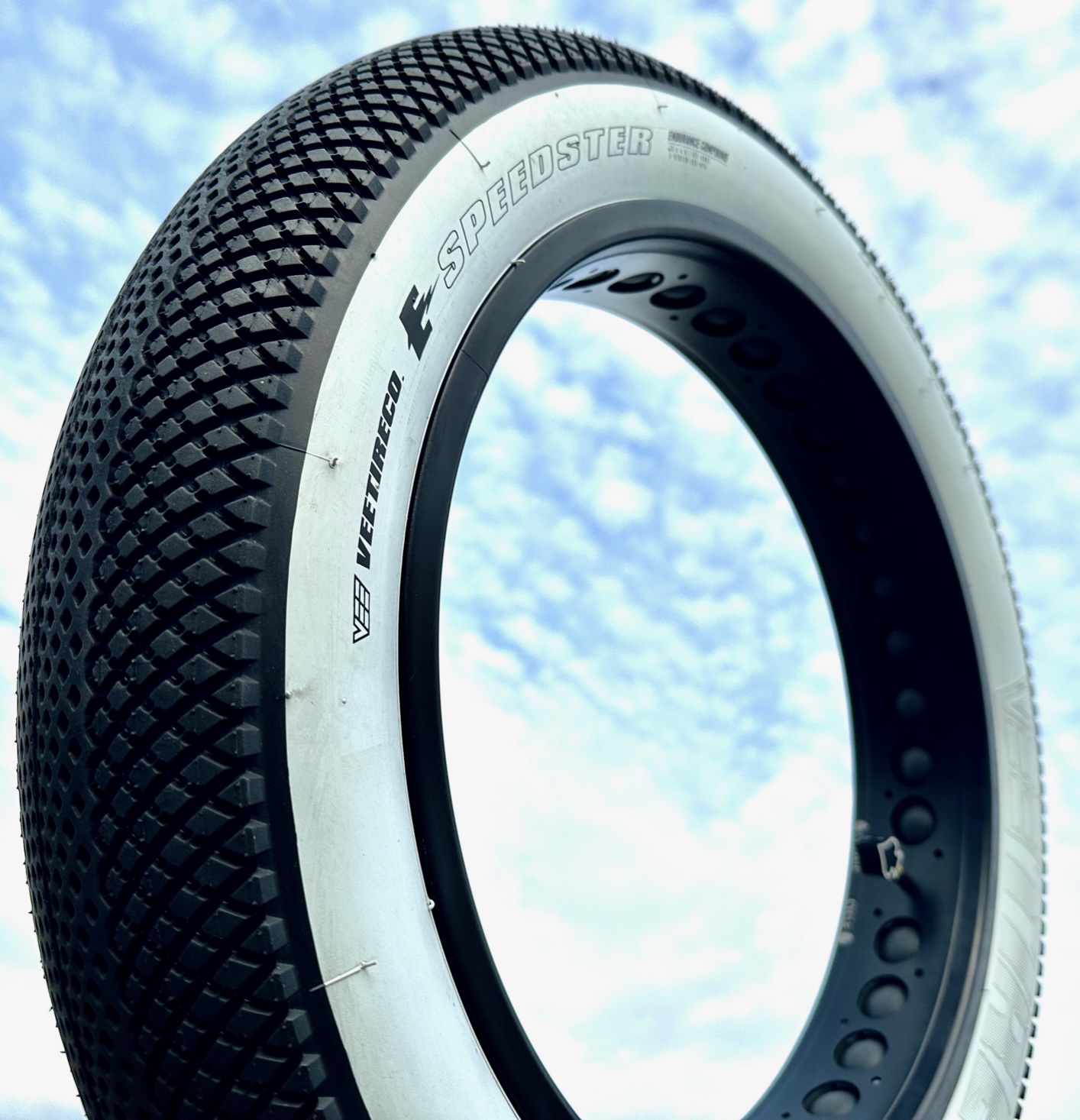 204_Fatbike_bicycle-tire_Speedster_20x4_customize_whitewall_c