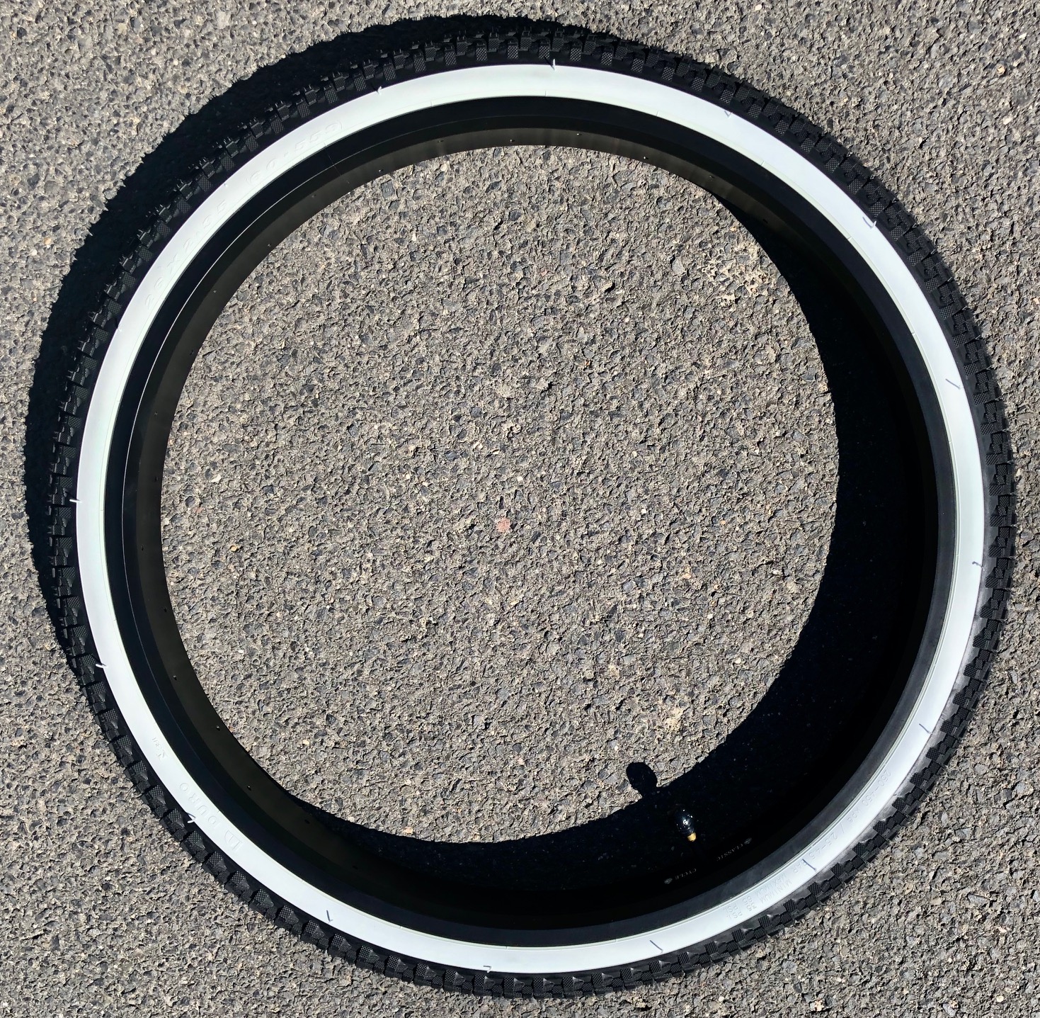 Tire Berm Master 26 x 2.35 whitewall