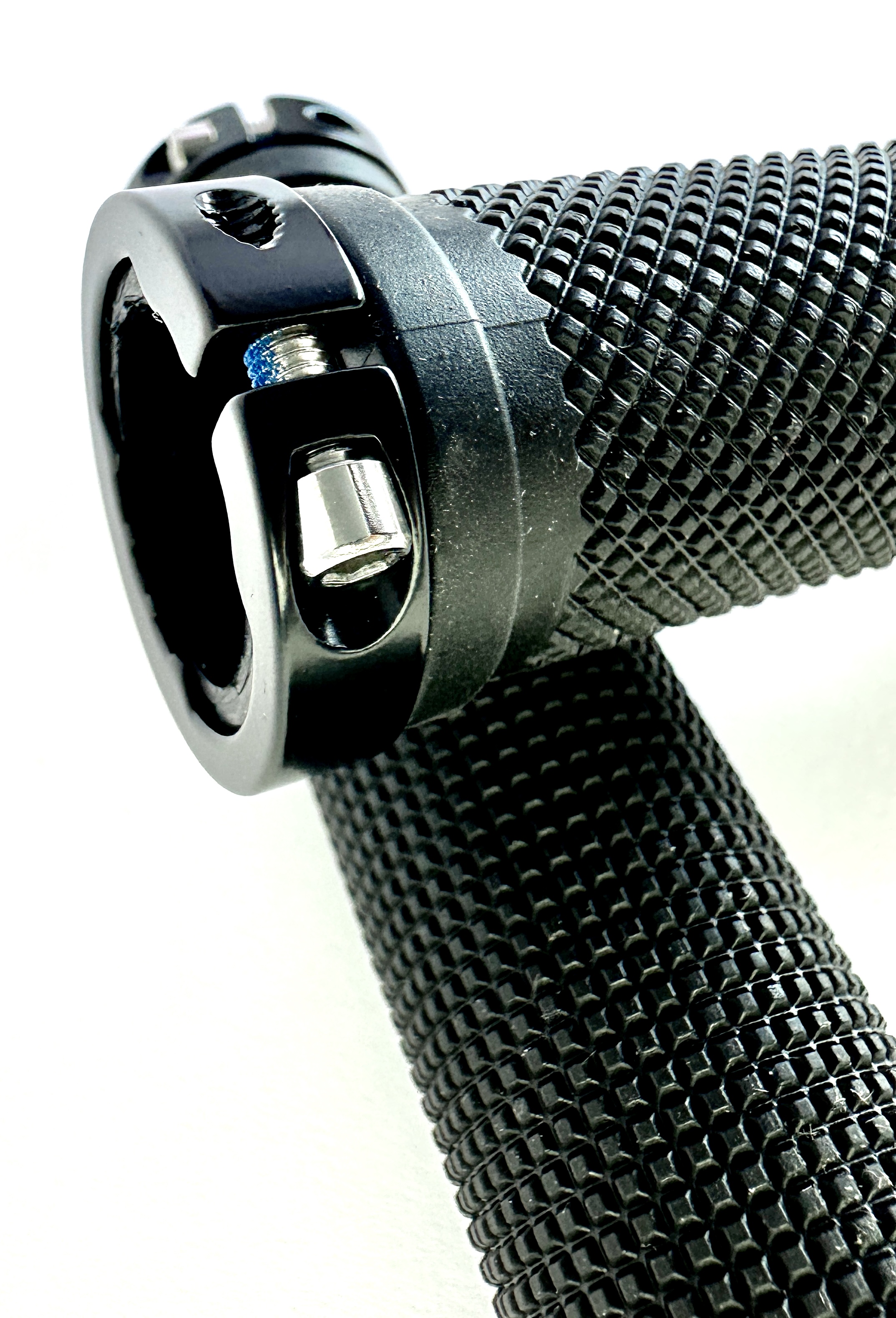 Lock-On handlebar grips black plastic