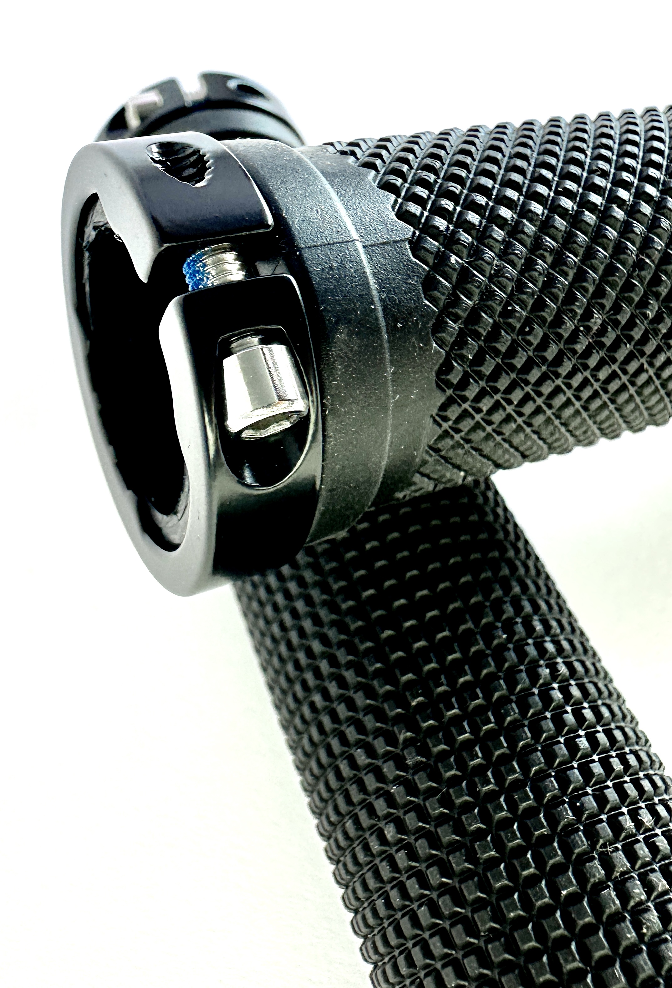 Grips_Lock-On_black_a