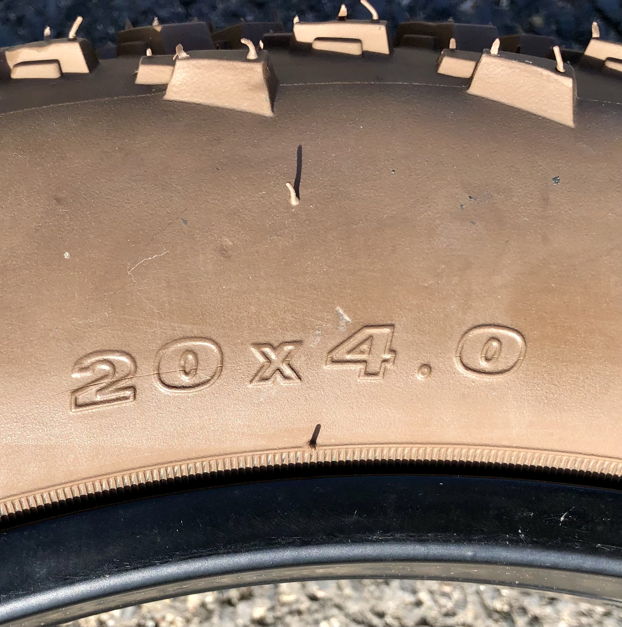 Fatbike_20x4-0_tire_brown_9