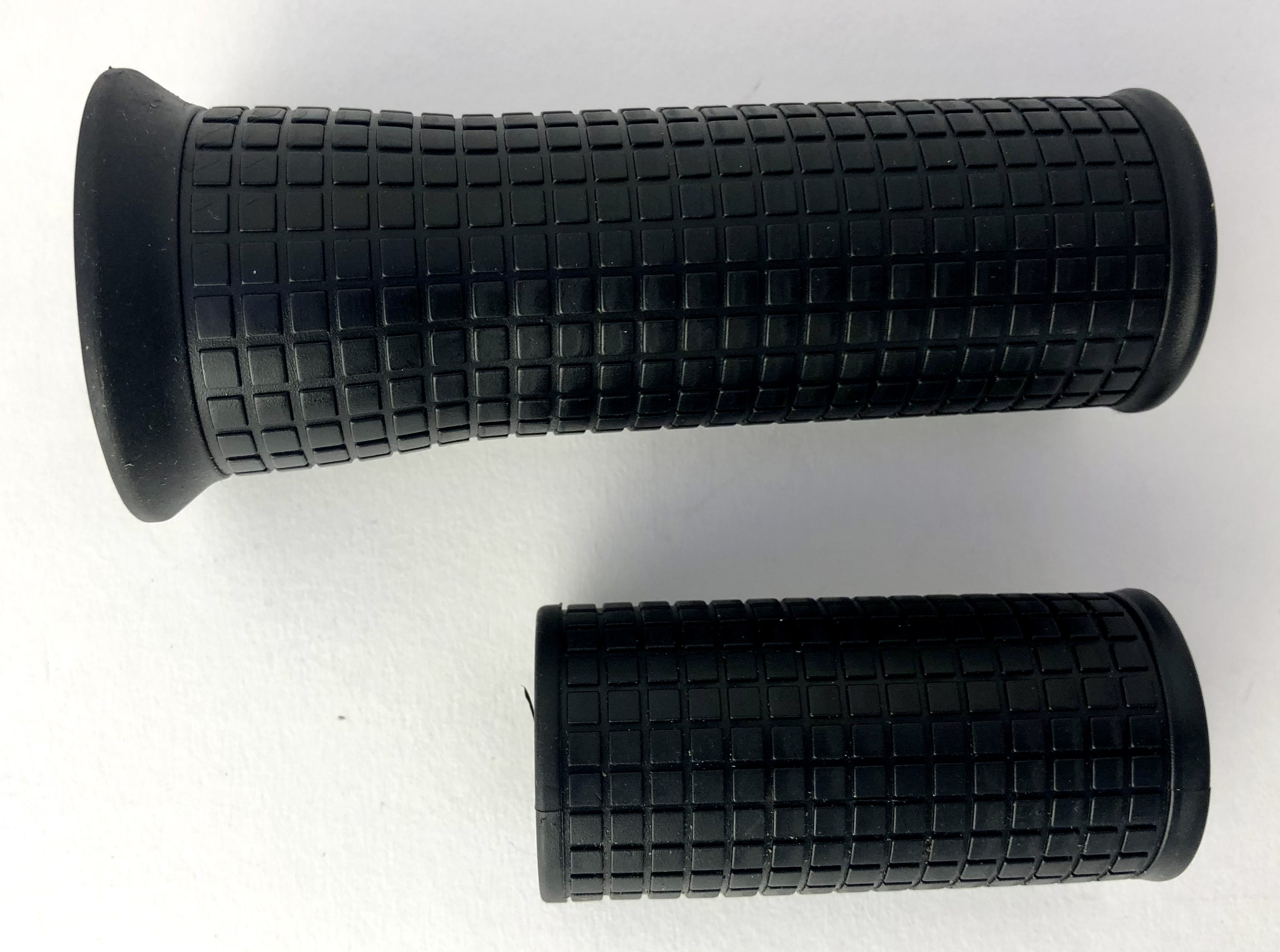 Rubber Grips for handlebar black, long and short