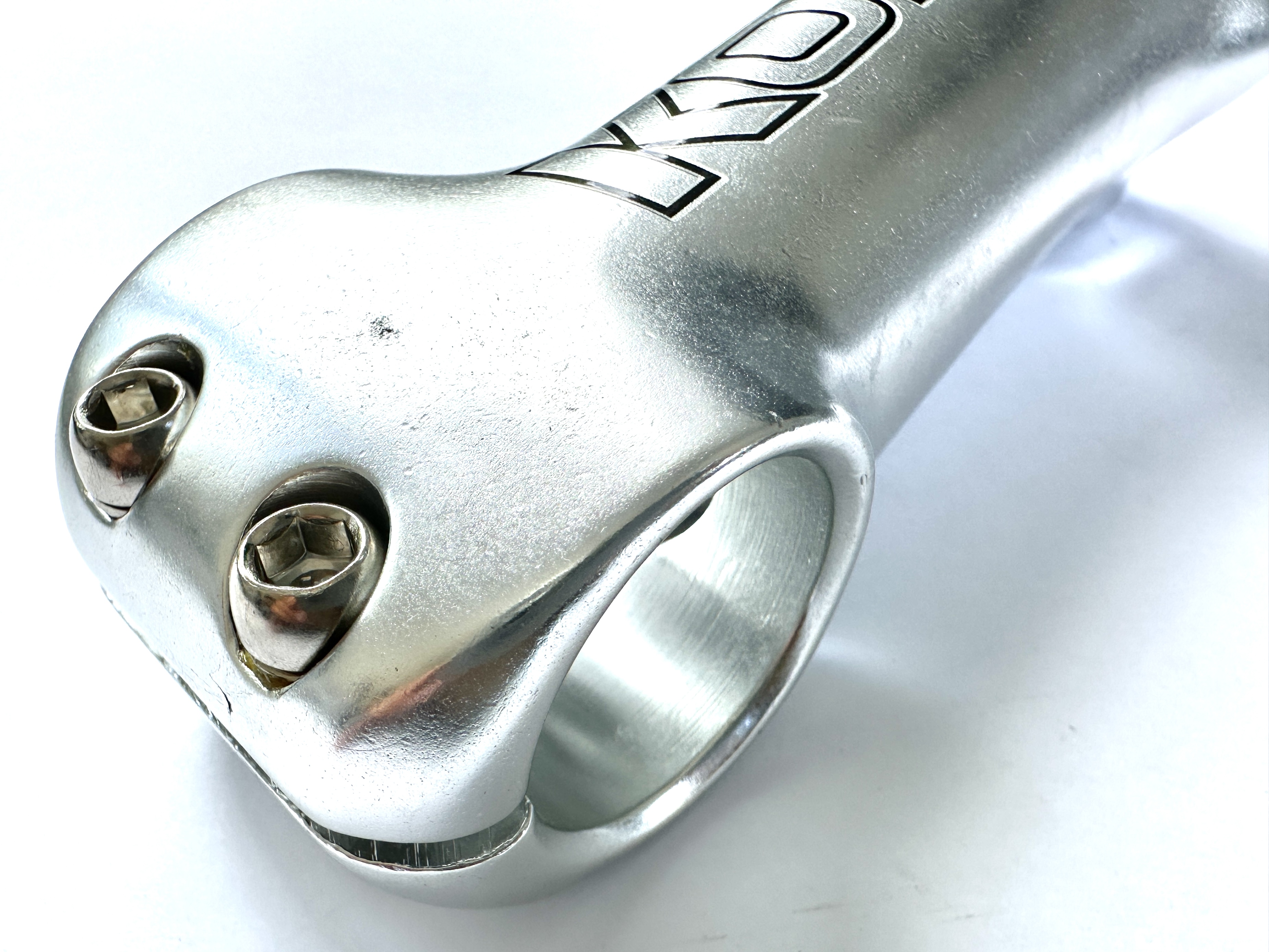 Kore aluminum stem mount: 1 1/8 handlebar mount 1 inch 3-way screw connection
