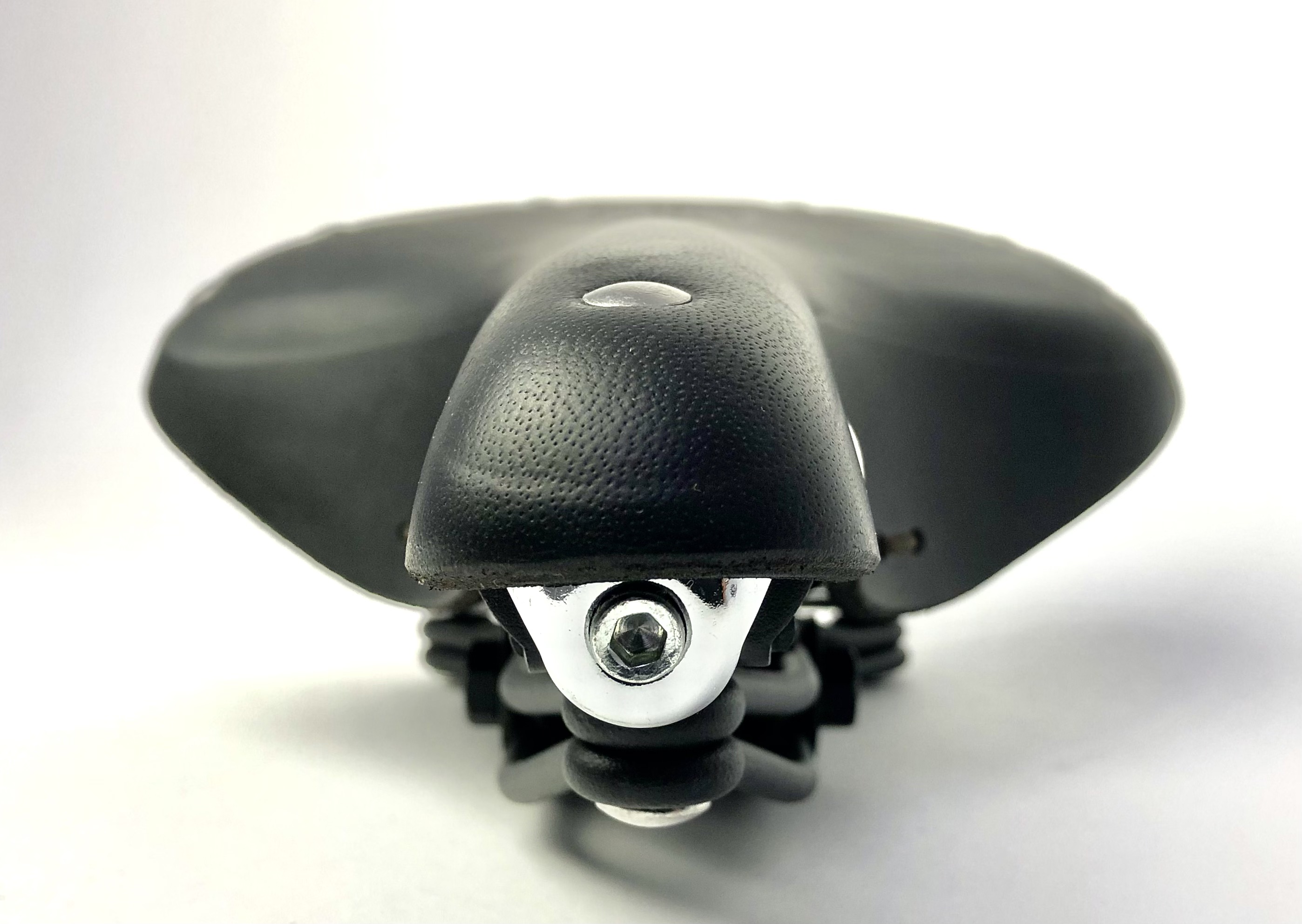 city_trekk_leather_saddle_bicycle_bike_gyes_pg_4