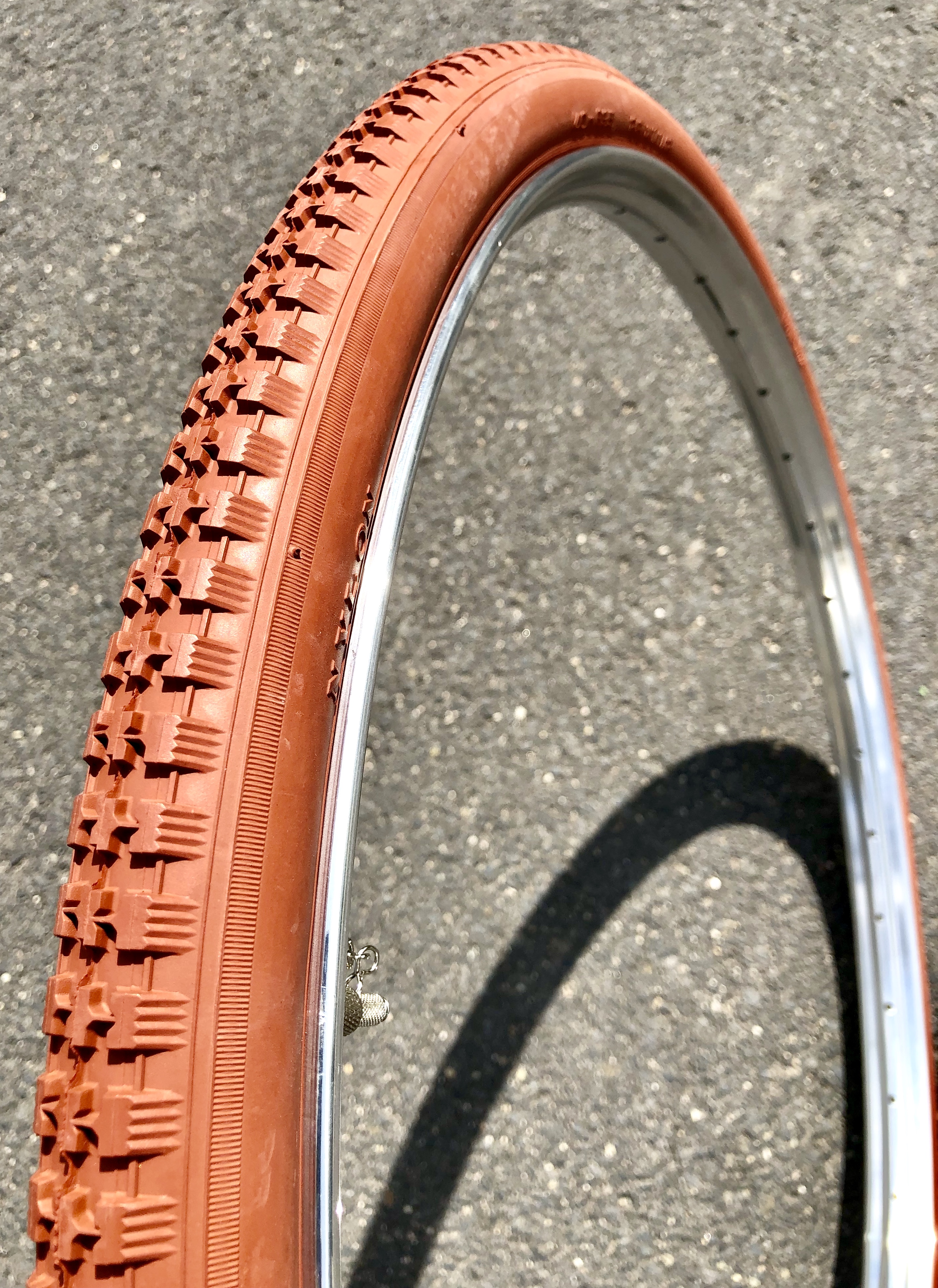 28x1 1/2  40x635 Tires Clay Brick RED Color