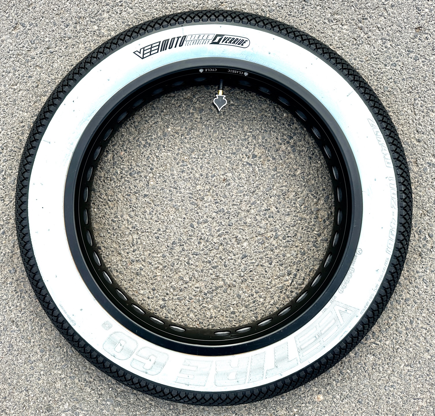 204_Fatbike_bicycle-tire_Speedster_20x4_customize_whitewall_f