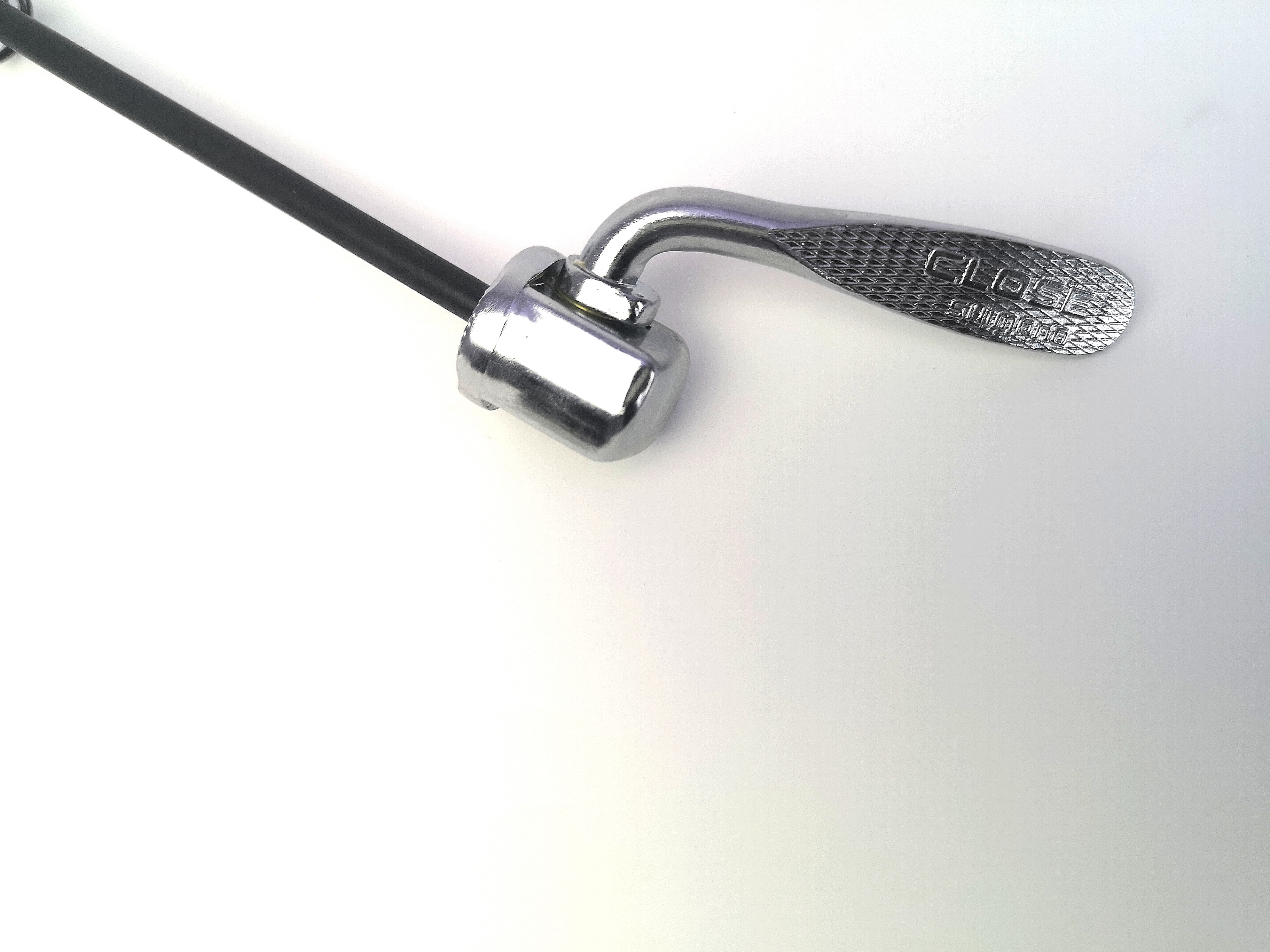 Shimano_Schnellspanner_Schwarz_Silber_b