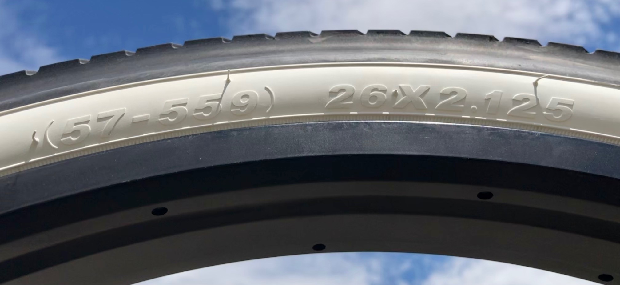 kenda_kraze_26x2-125_-motorradprofil_motorbike_pattern_bicycle_tire_classic-cycle_classic_cycle7