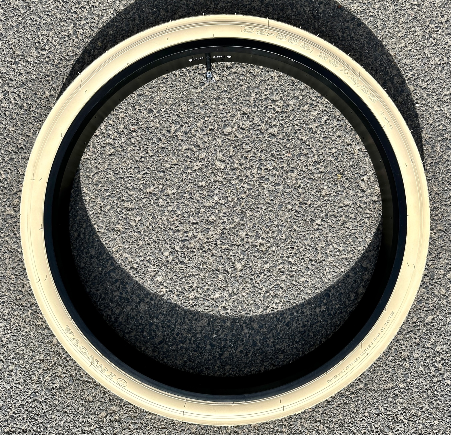 Tire_Street_Hog_26x2-35_creme_c