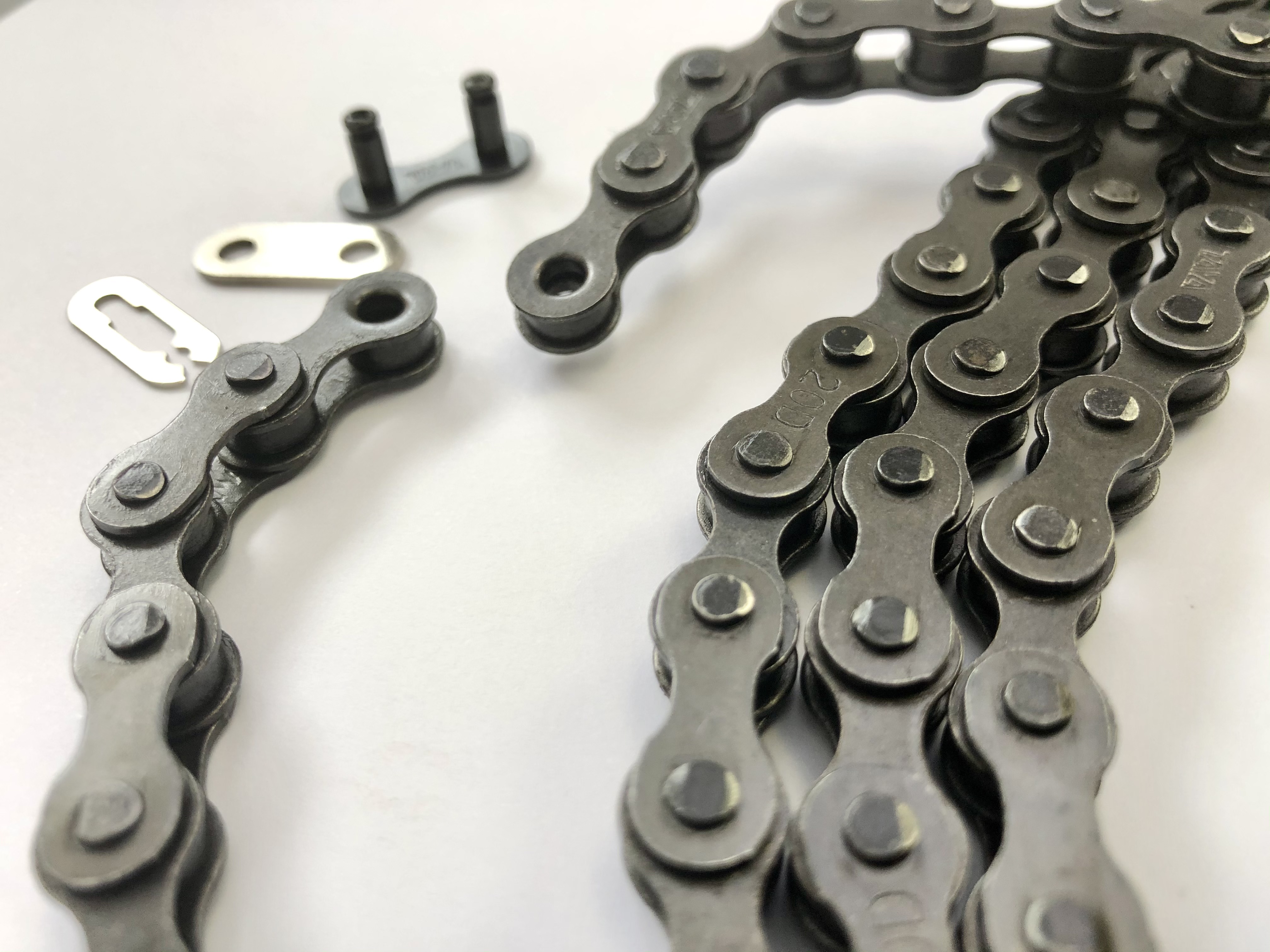 Kette_1-2x9-16_nabenschaltung_Y356_schwarz_bruniert_chain_bicycle_