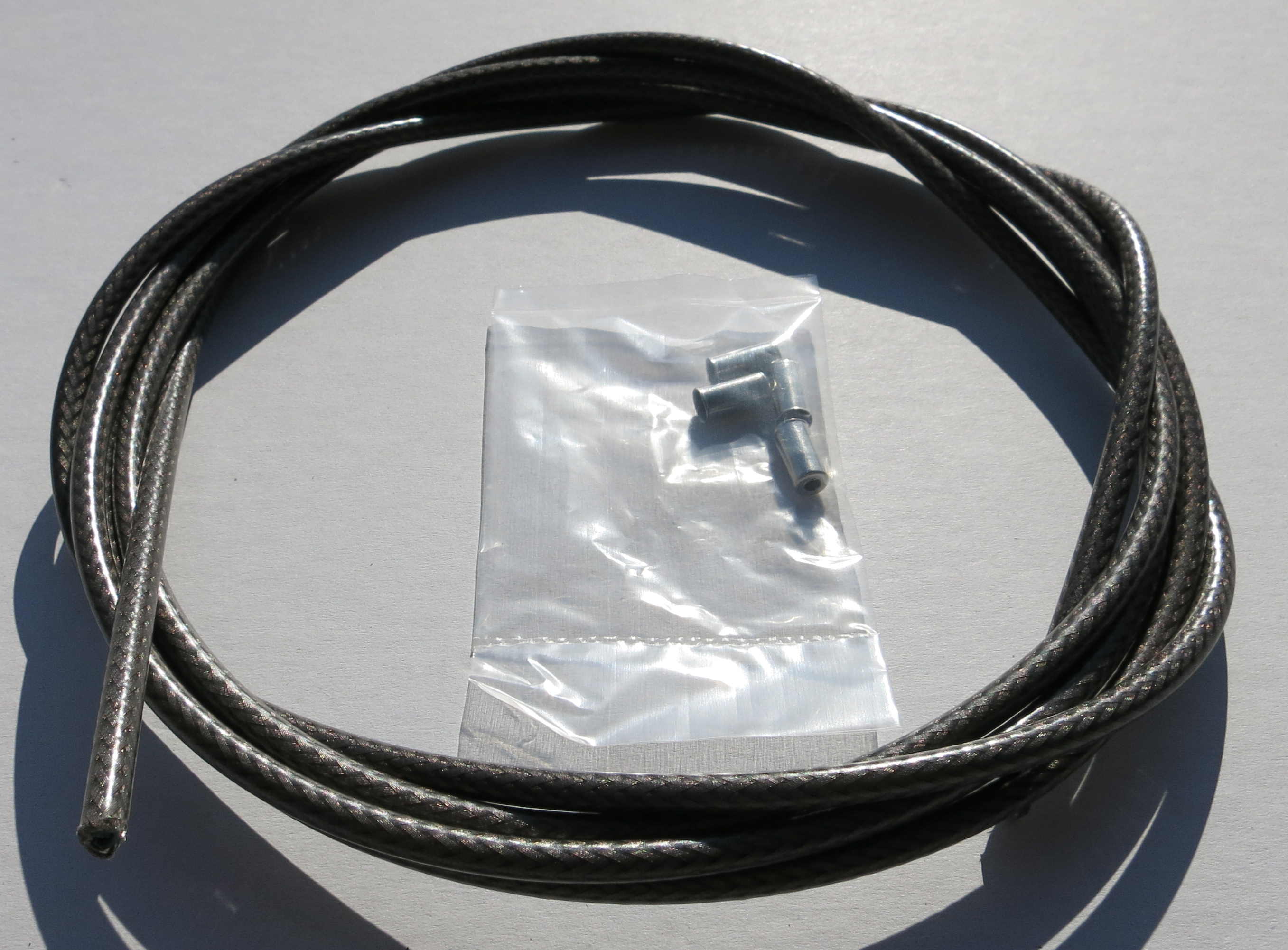 Outer Cable Housing Grey Braided  2,50 m 5 mm
