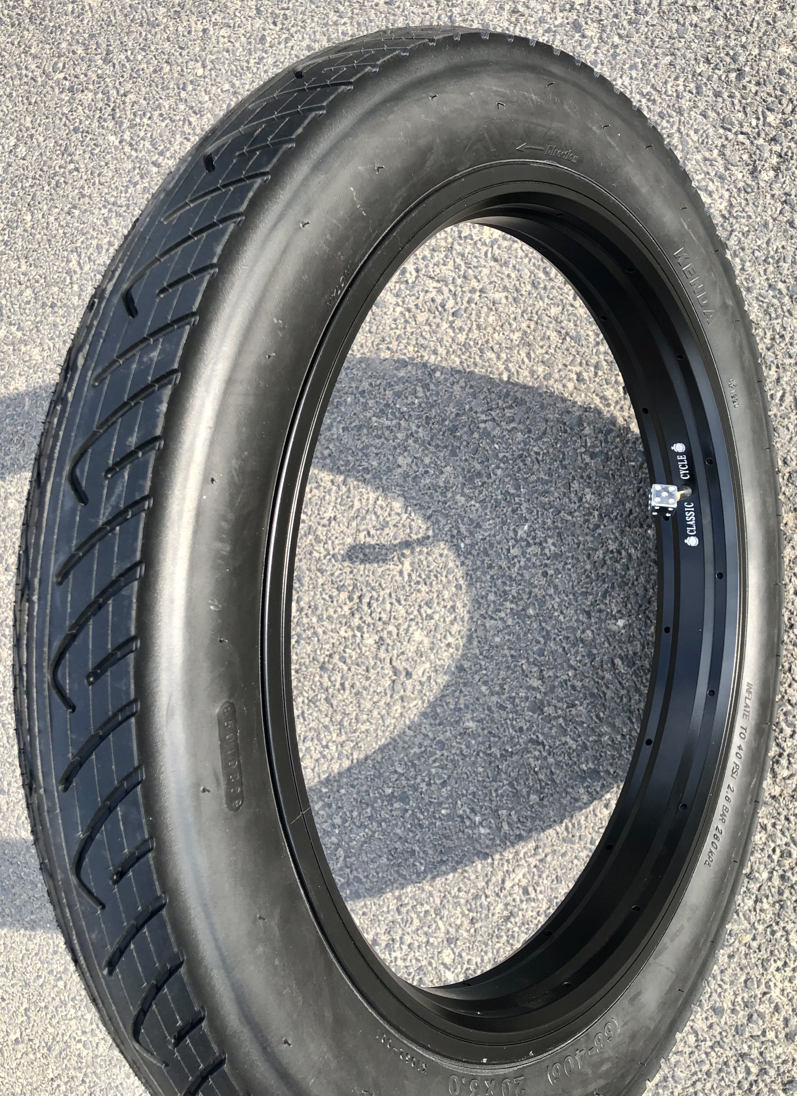 Tire_Kenda_Kraze_20x3_6